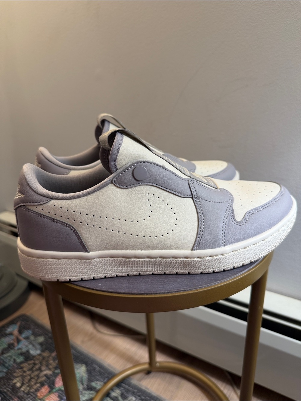 Nike Air Jordan 1 Retro Low Slip in the Atmosphere Grey colorway - Picture 3 of 8